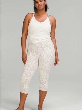 Lululemon Align High-Rise Crop 21"